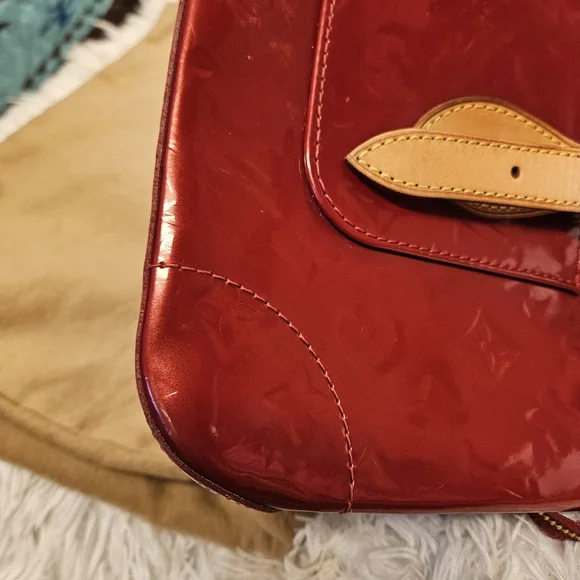 Elegant Red Designer Handbag - Picture 6 of 15